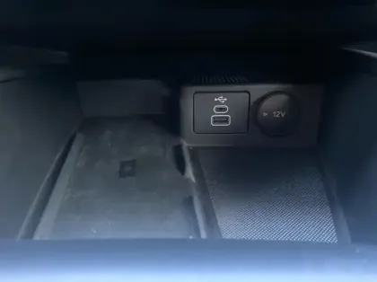 Photo 21 Ford Kuga 2.5 Duratec 180ch Hybrid FlexiFuel Titanium Business Powershift