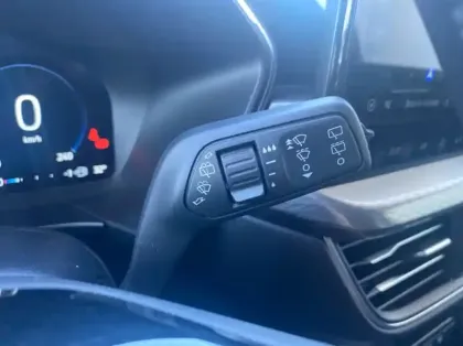 Photo 18 Ford Kuga 2.5 Duratec 180ch Hybrid FlexiFuel Titanium Business Powershift