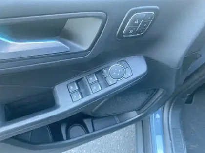 Photo 5 Ford Kuga 2.5 Duratec 180ch Hybrid FlexiFuel BlueCruise Edition Powershift