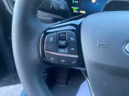 Photo 16 Ford Kuga 2.5 Duratec 180ch Hybrid FlexiFuel BlueCruise Edition Powershift