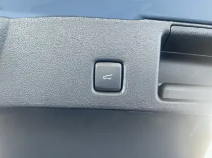 Photo 18 Ford Kuga 2.5 Duratec 180ch Hybrid FlexiFuel BlueCruise Edition Powershift