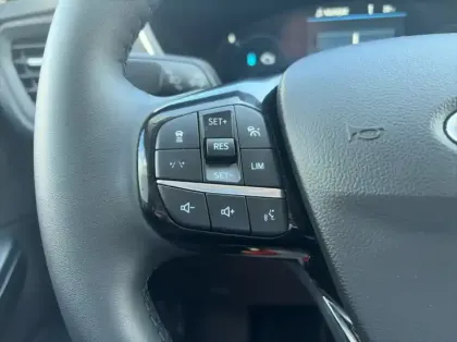 Photo 16 Ford Kuga 2.5 Duratec 180ch Hybrid FlexiFuel Titanium Business Powershift