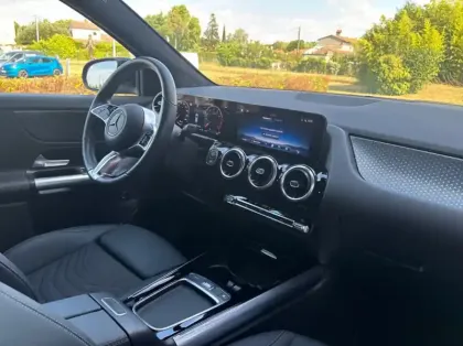 Photo 19 Mercedes GLA 180 136ch Progressive Line 7G-DCT