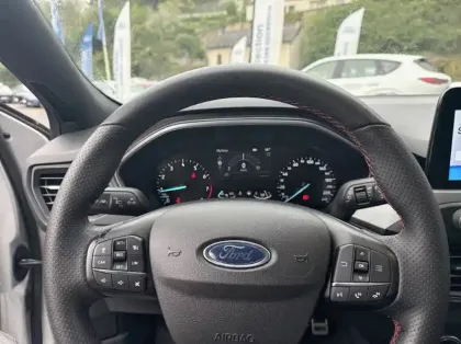 Photo 6 Ford Focus 1.0 Flexifuel mHEV 125ch ST-Line Design