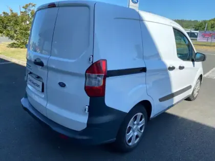 Photo 28 Ford Transit Courier Fourgonnette 1.5 TD 75ch Trend
