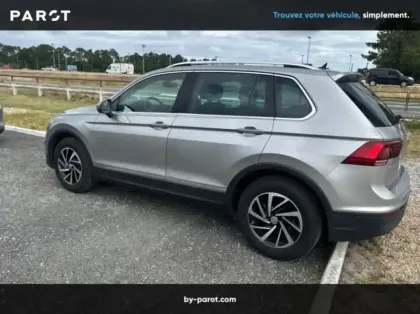 Photo 12 Volkswagen Tiguan 2.0 TDI 150ch Sound DSG7