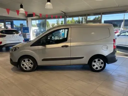 Photo 23 Ford Transit Courier Fourgonnette 1.0E 100ch Stop&Start Trend