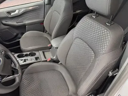 Photo 9 Ford Kuga 2.5 Duratec 180ch Hybrid FlexiFuel Titanium Business Powershift