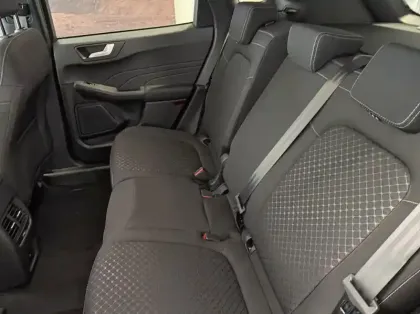 Photo 8 Ford Kuga 2.5 Duratec 180ch Hybrid FlexiFuel Titanium Business Powershift