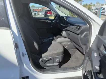 Photo 26 Ford Kuga 2.5 Duratec 180ch Hybrid FlexiFuel Titanium Business Powershift
