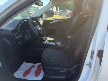 Photo 9 Ford Kuga 2.5 Duratec 180ch Hybrid FlexiFuel Titanium Business Powershift