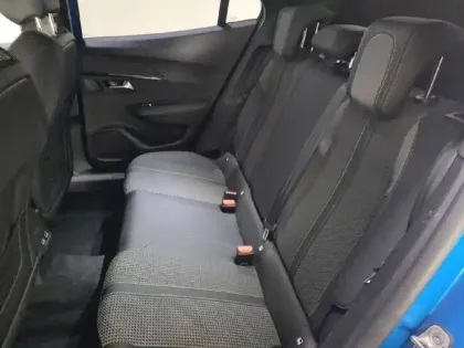 Photo 11 Peugeot 2008  PureTech 130 S&S BVM6