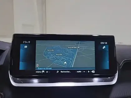 Photo 18 Peugeot 2008  PureTech 130 S&S BVM6