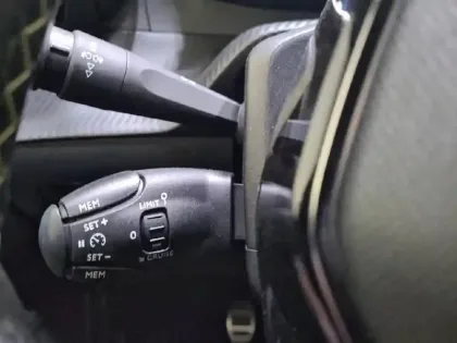 Photo 25 Peugeot 2008  PureTech 130 S&S BVM6