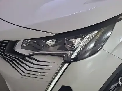 Photo 15 Peugeot 3008  Hybrid 225 e-EAT8