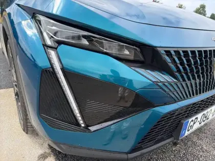 Photo 15 Peugeot 408  PHEV 180 e-EAT8