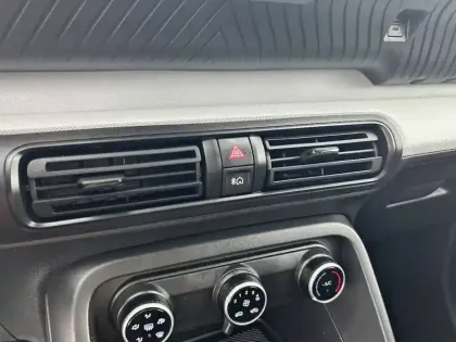 Photo 20 Citroën C3  Turbo 100 ch BVM6
