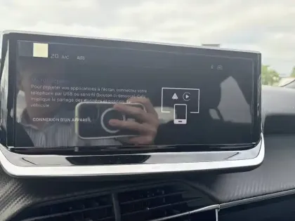 Photo 18 Peugeot 2008  Electrique 54 kWh 156 ch