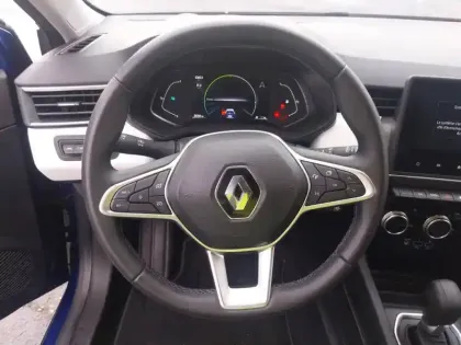 Photo 11 Renault Clio  E-Tech full hybrid 145