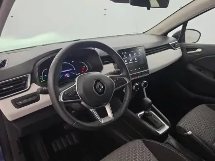 Photo 31 Renault Clio  E-Tech full hybrid 145