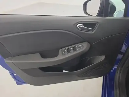 Photo 41 Renault Clio  E-Tech full hybrid 145