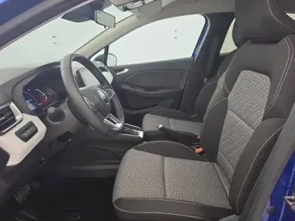 Photo 29 Renault Clio  E-Tech full hybrid 145