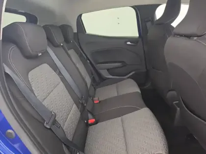 Photo 43 Renault Clio  E-Tech full hybrid 145