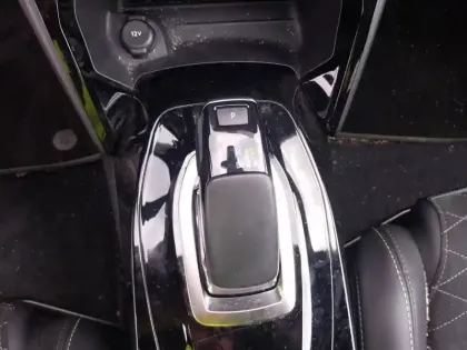Photo 10 Peugeot 208  Electrique 50 kWh 136ch