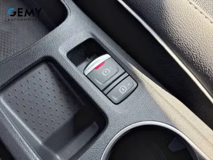 Photo 25 Renault Captur  E-Tech Plug-in 160 - 21