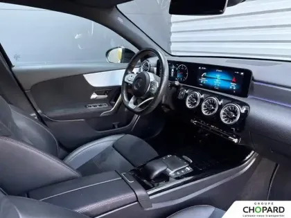 Photo 12 Mercedes Classe A  180 d 8G-DCT