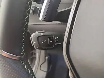 Photo 55 Peugeot 208  Hybrid 110 e-DCS6