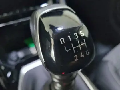 Photo 13 Peugeot 208  PureTech 100 S&S BVM6