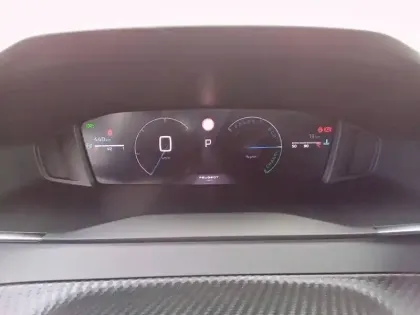 Photo 9 Peugeot 2008  Hybrid 136 e-DCS6