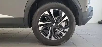Photo 10 Peugeot 2008  PureTech 130 S&S EAT8