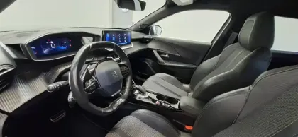 Photo 12 Peugeot 2008  PureTech 130 S&S EAT8
