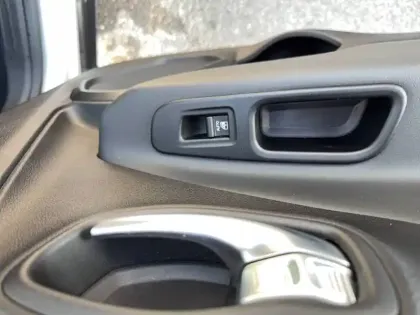 Photo 36 Jeep Renegade  1.6 l MultiJet 120 ch BVR6