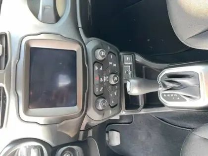Photo 47 Jeep Renegade  1.6 l MultiJet 120 ch BVR6