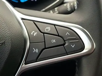 Photo 39 Renault Captur  E-Tech full hybrid 145