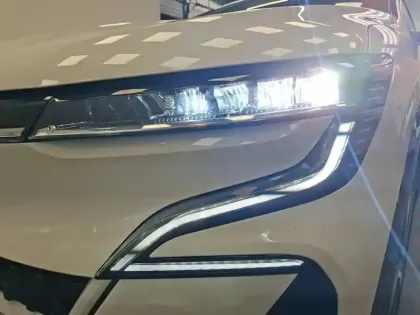 Photo 18 Renault Megane  E-Tech EV60 220 ch super charge