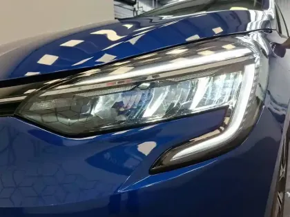 Photo 17 Renault Clio  E-Tech full hybrid 145