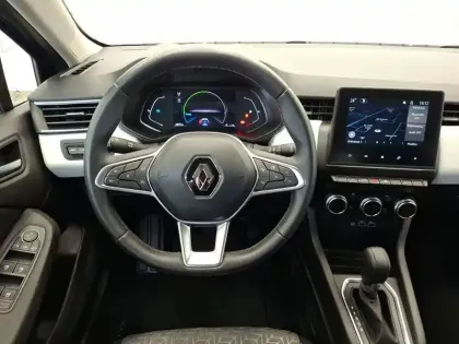 Photo 12 Renault Clio  E-Tech full hybrid 145