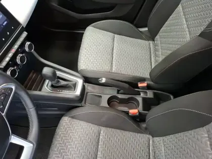 Photo 24 Renault Clio  E-Tech full hybrid 145