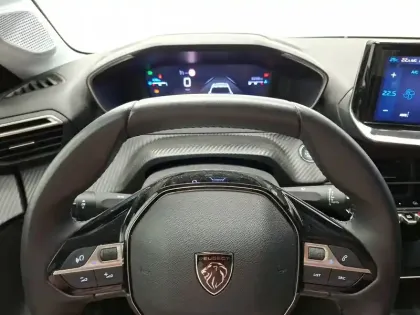 Photo 15 Peugeot 208  PureTech 100 S&S BVM6