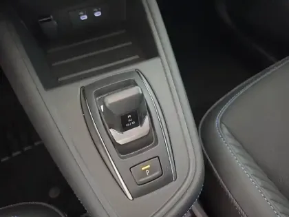 Photo 315 Renault Captur  E-Tech full hybrid 160 ch