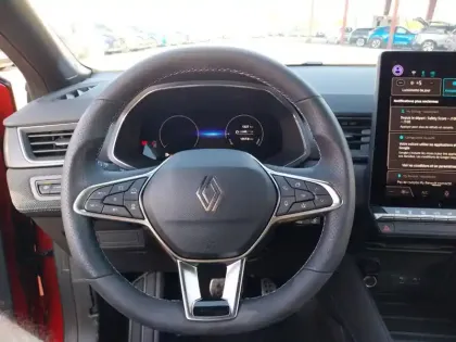 Photo 25 Renault Captur  E-Tech full hybrid 160 ch