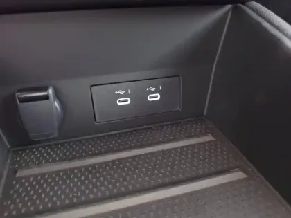 Photo 188 Renault Captur  E-Tech full hybrid 160 ch