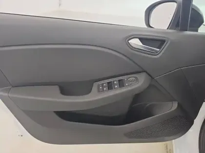 Photo 41 Renault Clio  E-Tech full hybrid 145 ch GSR2