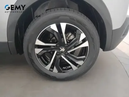 Photo 10 Peugeot 2008  PureTech 130 S&S EAT8