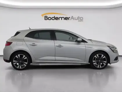 Photo 14 Renault Megane Mégane IV Berline Blue dCi 115 EDC