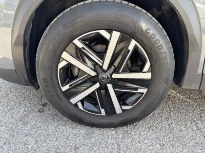 Photo 20 Peugeot 2008  PureTech 100 S&S BVM6